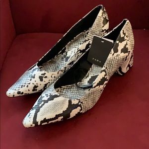 NEW ⭐️ Zara Snakeskin Block Heel